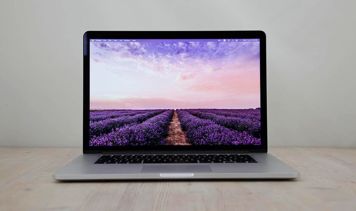Apple MacBook Pro 15" Core i7 (4 πυρήνες) 2.5Ghz (Retina / Mid 2015 / Dual Graphics)