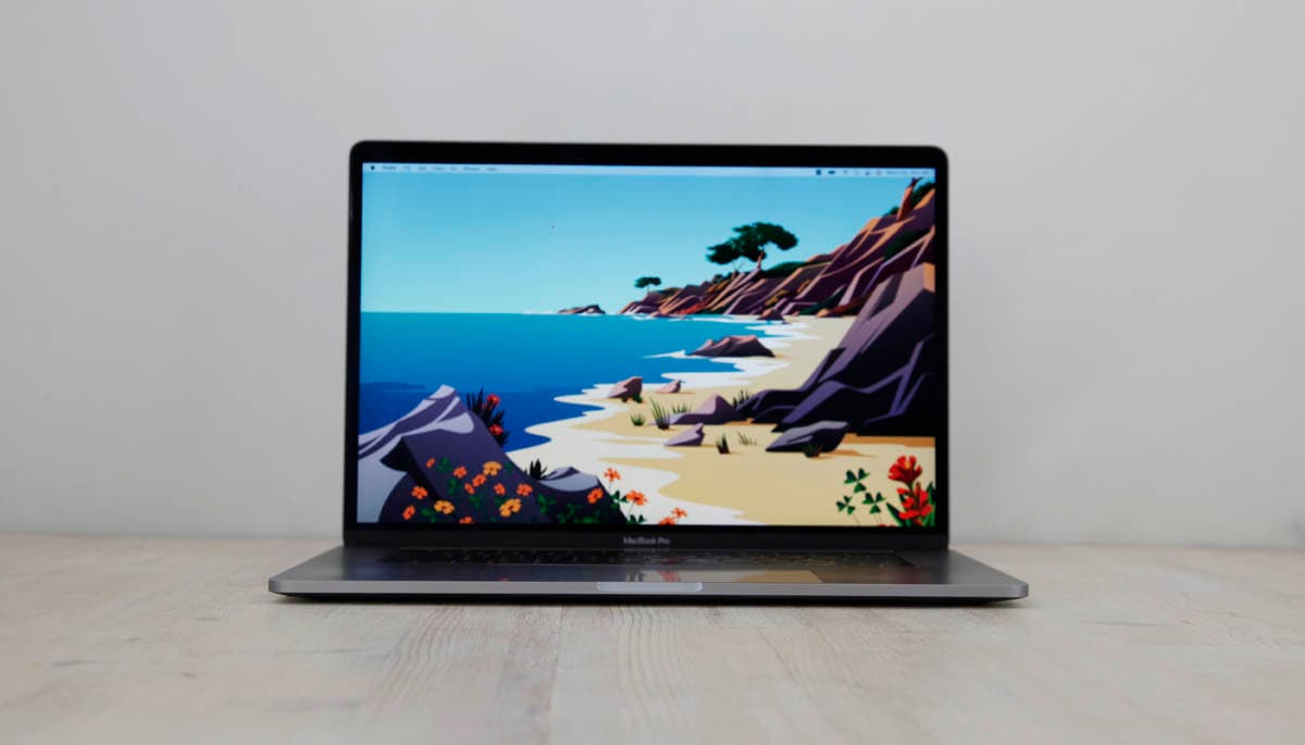 MacBook Pro 15" Core i7 (4 πυρήνες) 2.7Ghz (2016) Καλή κατάσταση